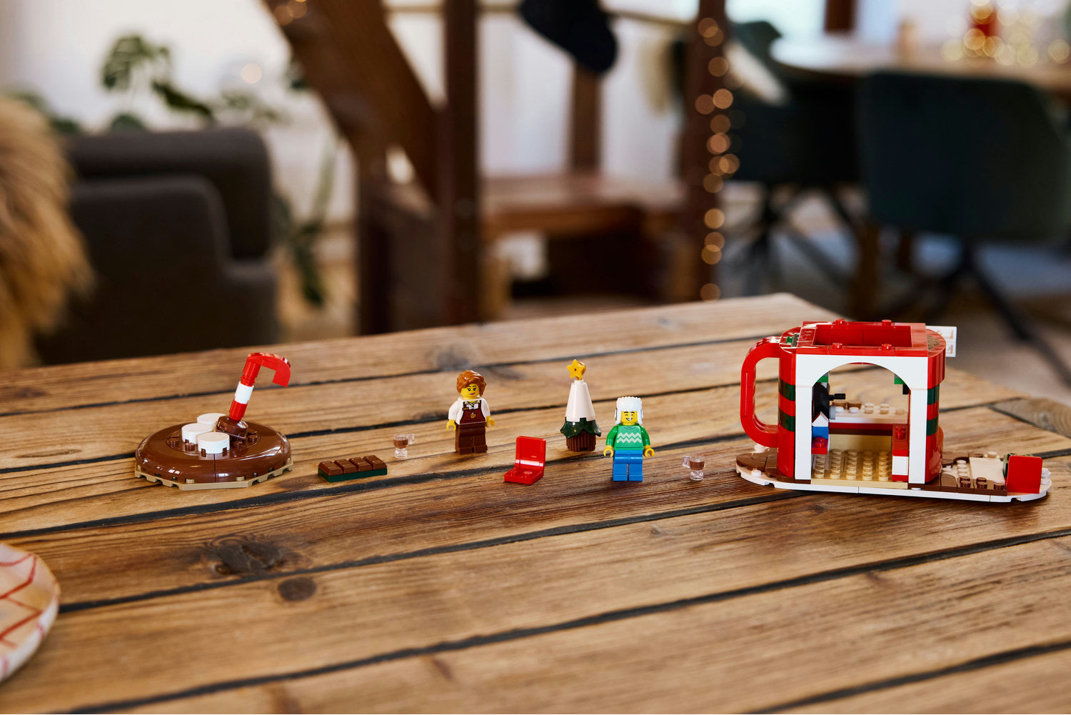 Šolja vruće kreativnosti – stigao je LEGO® Štand za toplu čokoladu!