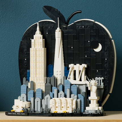 LEGO Architecture (21066)