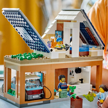 LEGO® City - Családi ház és elektromos autó (60398)