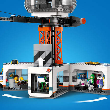 LEGO® City - Űrállomás és rakétakilövő (60434)