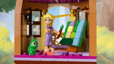 LEGO® Disney™ - Aranyhaj tornya és A Csúcs Kiskacsa (43241)