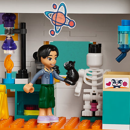 LEGO® Friends - Heartlake Nemzetközi Iskola (41731)