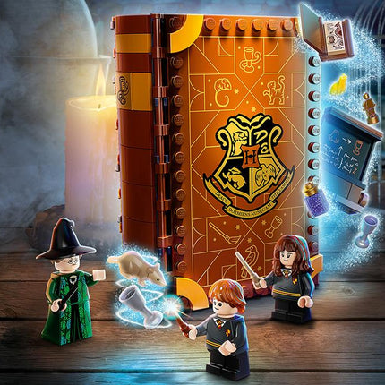 LEGO® Harry Potter™ - Roxfort™ pillanatai: Átváltozástan óra (76382)