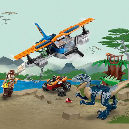 LEGO® Jurassic World - Velociraptor: Kétfedelű Repülőgépes mentőakció (75942)