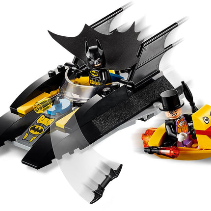 LEGO® Marvel - Pingvinüldözés a Batboattal! (76158)