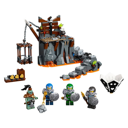 LEGO® NINJAGO® - Utazás a koponyás tömlöcökbe (71717)