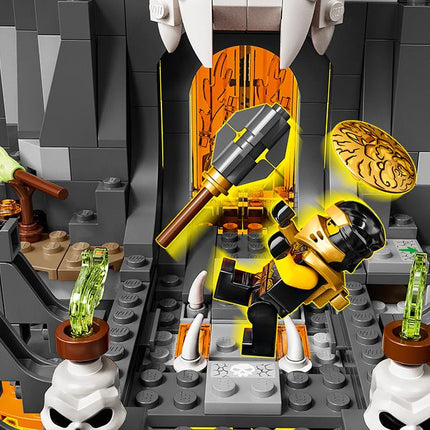 LEGO® NINJAGO® - A koponyavarázsló tömlöcei (71722)