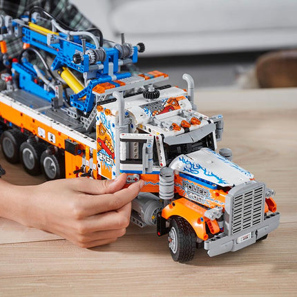 LEGO® Technic - Nagy terherbírású vontató (42128)