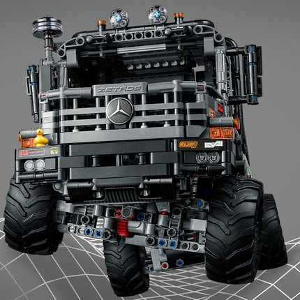 LEGO® Technic - 4x4 Mercedes-Benz Zetros verseny teherautó (42129)