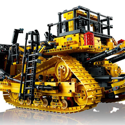 LEGO® Technic - Cat® D11 buldózer (42131)