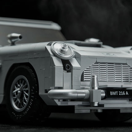 James Bond™ Aston Martin DB5