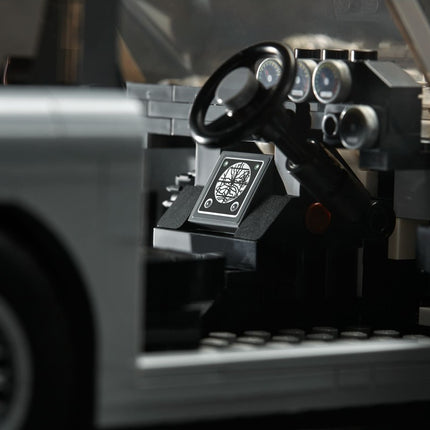 James Bond™ Aston Martin DB5