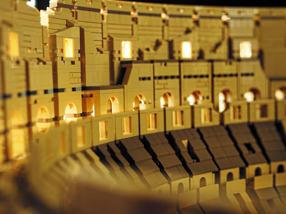 LEGO® Creator Expert Koloseum - LEGO® Store Srbija