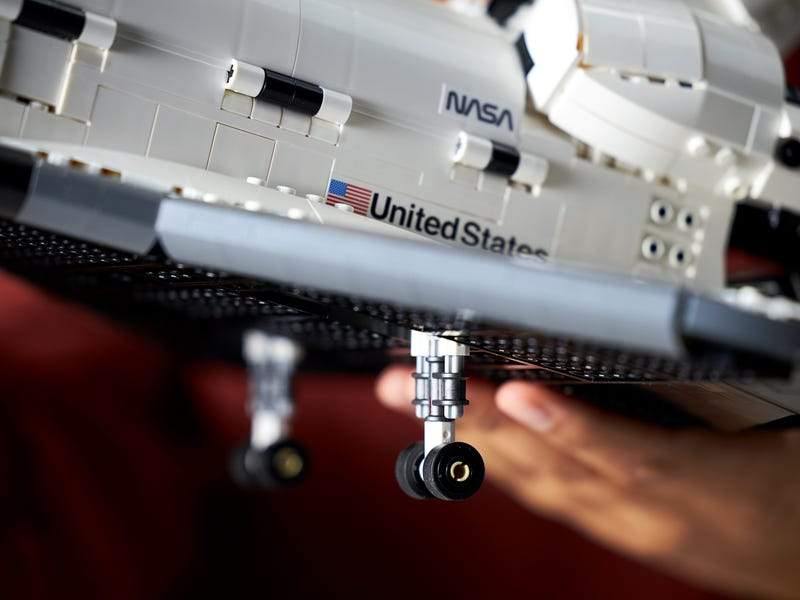 LEGO® Creator Expert Otkriće NASA spejs-šatla - LEGO® Store Srbija